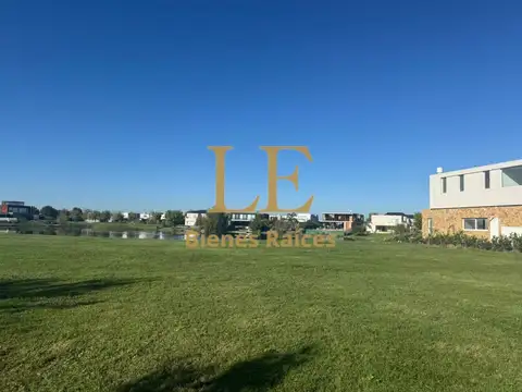 Puertos Del Lago 100