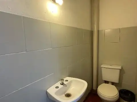 Oficina 4 ambientes con 2 baños