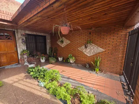 Depto Tipo Casa en Venta de 3 ambientes