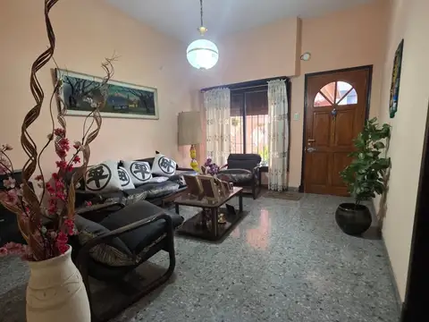 Depto Tipo Casa en Venta en Villa Lynch, USD 110.000