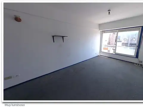 Monoambiente a refaccionar - Piso 13 - Ideal inversión - Retiro