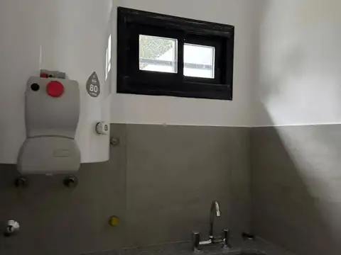 Depto Tipo Casa 3 ambientes con 2 baños
