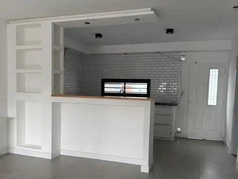 Depto Tipo Casa en Venta de 3 ambientes