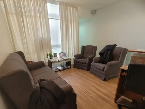 CONSULTORIO ODONTOLOGICO LISTO PARA TRABAJAR