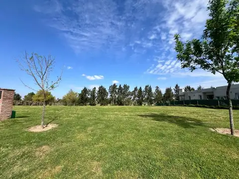 VENTA LOTE INTERNO EL NAUDIR EXCELENTE UBICACION 