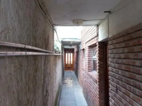 General Pacheco e/ Lebensohn y Puan