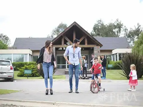 Venta de terreno en Haras del Sur II