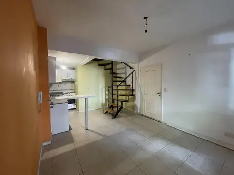 Depto Tipo Casa en Venta de 1 dormitorio