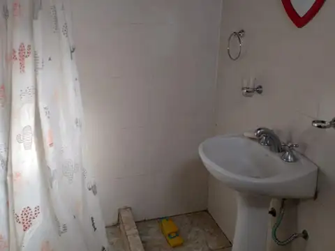 Casa en Alquiler con 1 cochera