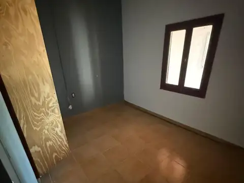 ALQUILER PLANTA ALTA DE 2 DORM EN BARRIO CANDIOTI.