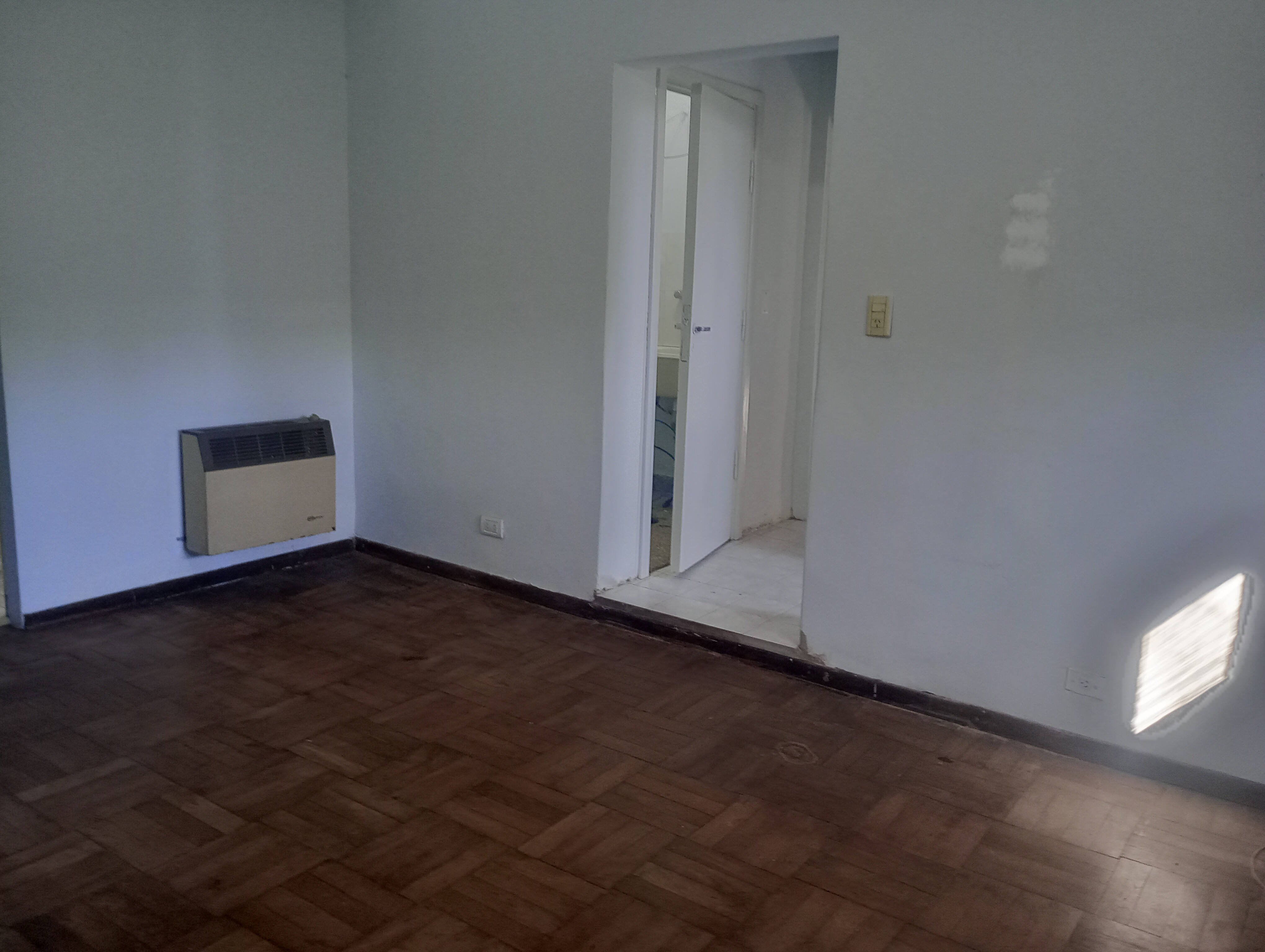 Depto Tipo Casa en Alquiler 50 años