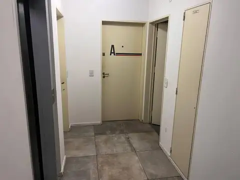 VENTA- ALQUILER:  Departamento monoambiente con balcón en República de la Sexta, Rosario