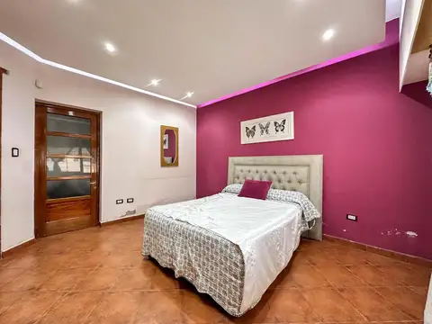 Casa 5 ambientes con 1 baño