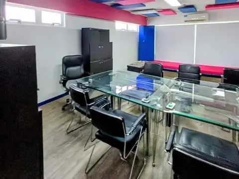 Oficina Monoambiente con 6 baños