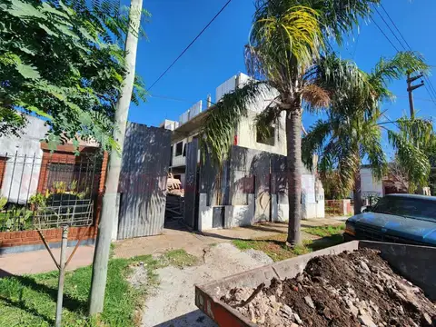 DEPARTAMENTO MONOAMBIENTE EN POZO EN VILLA LUZURIAGA