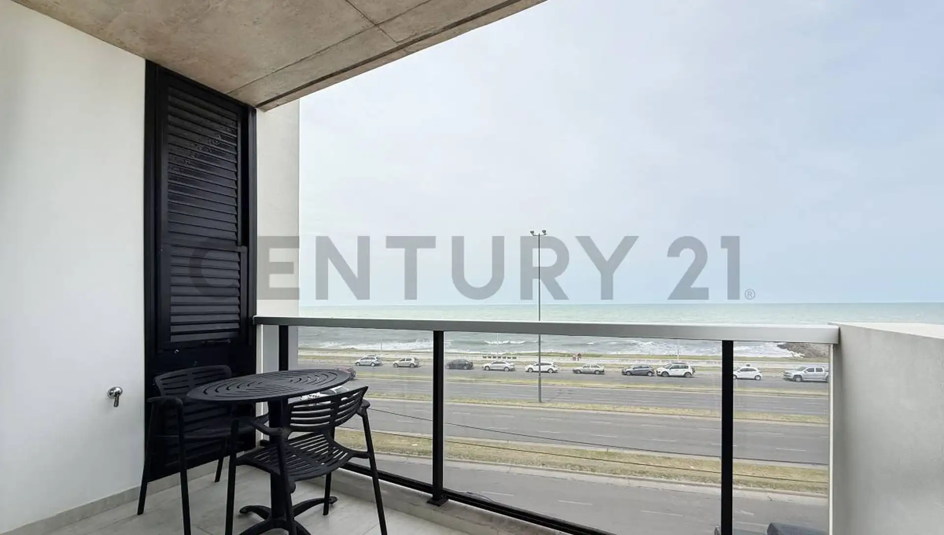 Venta de departamento 3 ambientes frente al mar, en pozo. Aurora del Mar ll