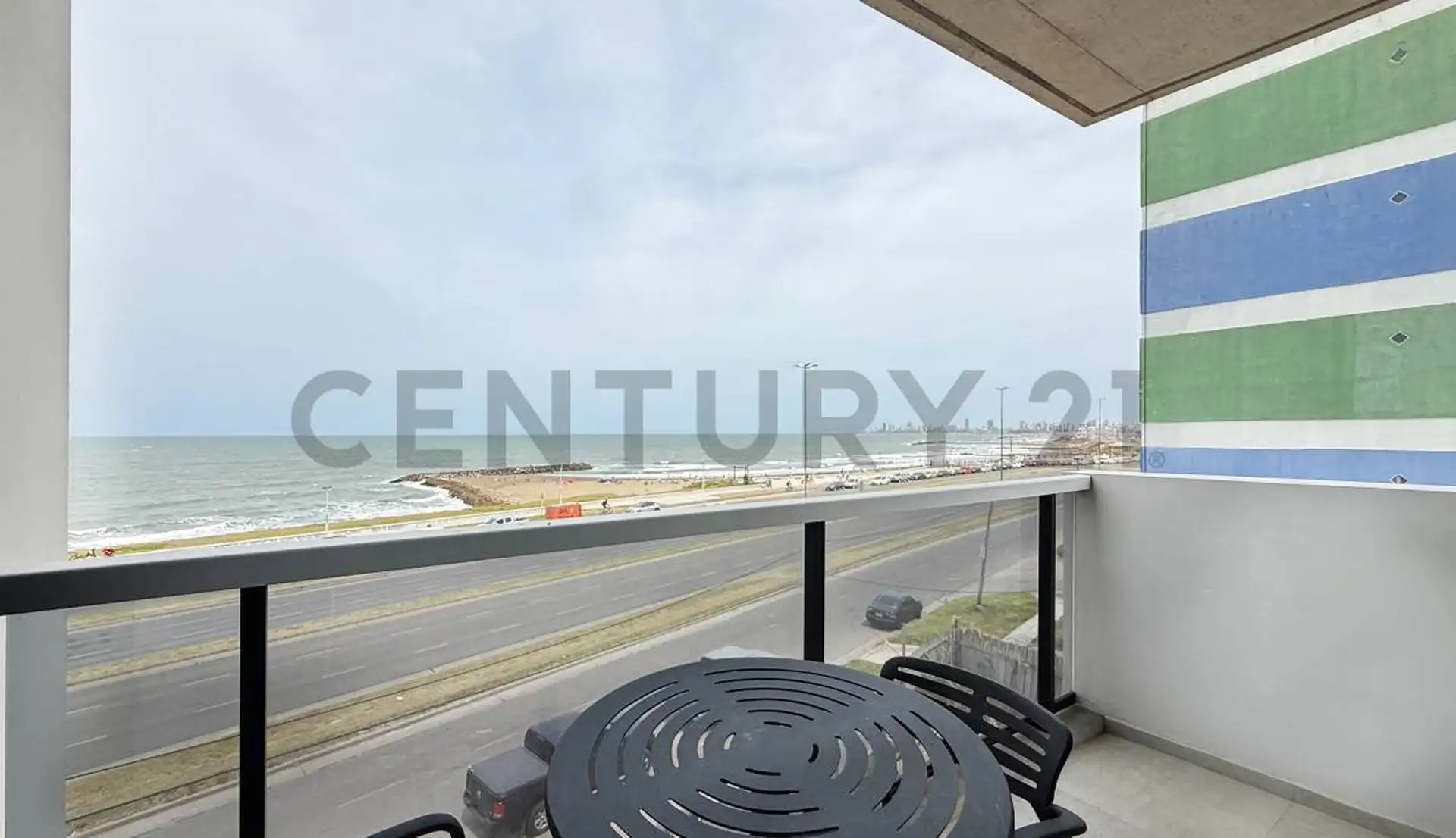 Venta de departamento 3 ambientes frente al mar, en pozo. Aurora del Mar ll