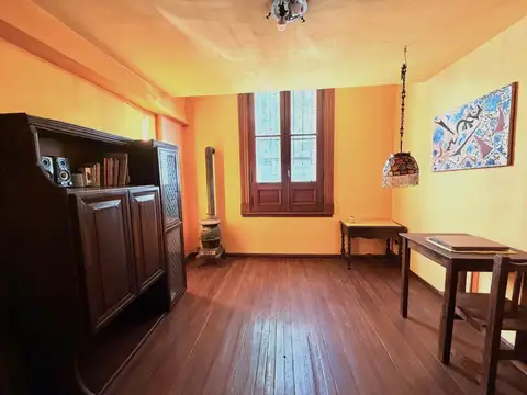 Depto Tipo Casa 7 ambientes con 2 baños