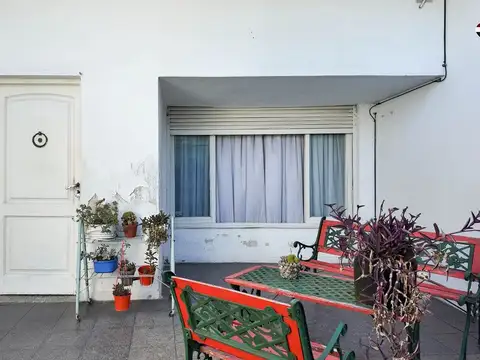 CASA EN VENTA 4 AMBIENTES REMEDIOS DE ESCALADA