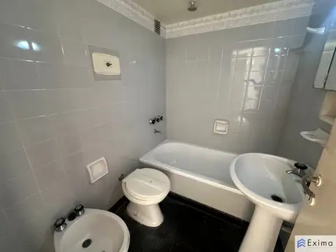 Zona Rio Con Dependencia Muy Ventilado Y Luminso