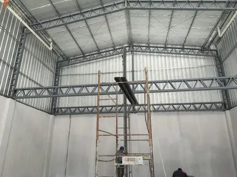 CÓDIGO: MR-2029 | GALPÓN INDUSTRIAL EN ALQUILER - ITUZAINGÓ