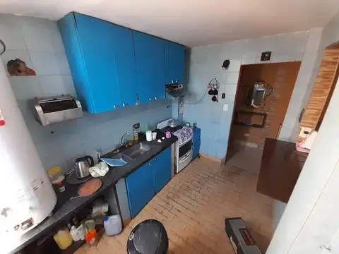 BARRIO 20 DE JUNIO DPTO 4 AMB., EN PLANTA BAJA