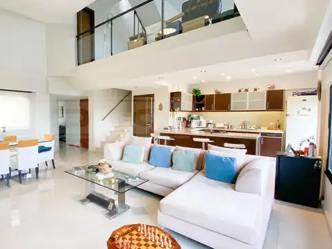 Departamento en Venta en La Lucila-Vias/Maipu, USD 398.000