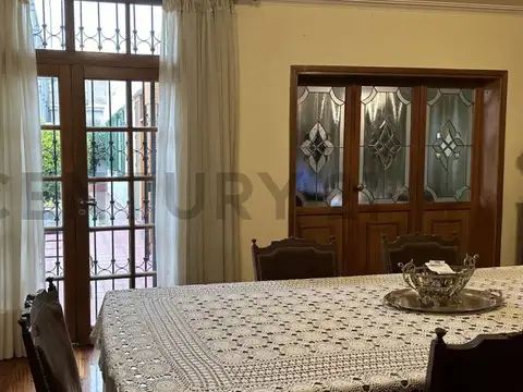 Casa en venta en la ciudad de Mendoza.
