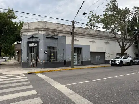 Local en Nuestra Señora de Lourdes