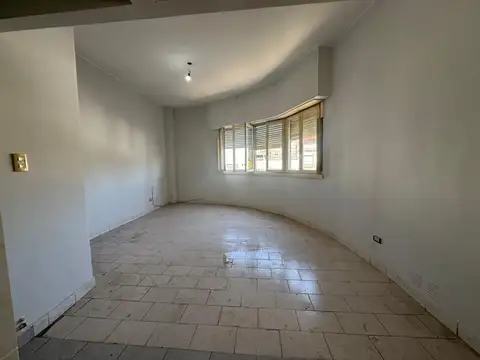 Avenida Hipólito Yrigoyen 800