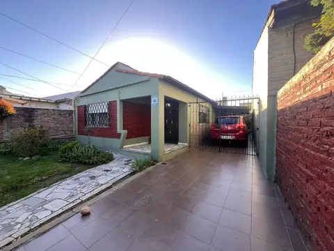 VENTA EN BLOQUE 2 CASAS EN LOTE PROPIO