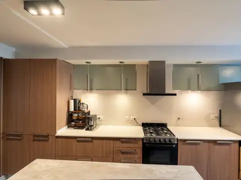 Departamento 5 ambientes con 2 baños