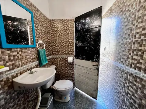VENTA CASA  TERRENO 804 m2 4 DORMITORIOS PILETA