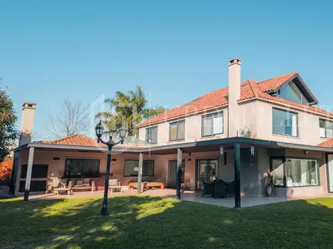 Casa en Venta en Ayres De Pilar, USD 1.100.000