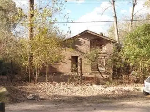 Avellaneda al 500 entre Quintana y Sarmiento