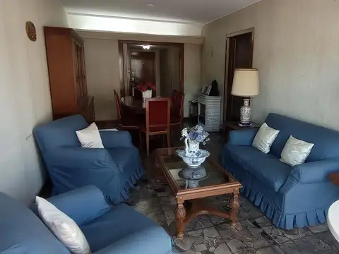 Avenida Juan Bautista Alberdi 2400