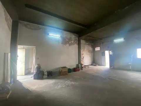 Galpon en Venta 8  mts Frente