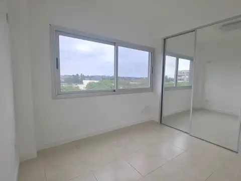 Departamento 4 ambientes con 3 baños