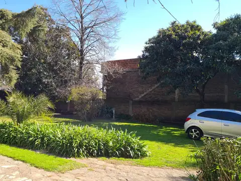 Fracción Comercial 2766 m² c/ Casa 4 Amb y mejoras  - Villa Luzuriaga