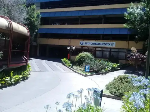 Av. Rivadavia 18400 , Piso P.B