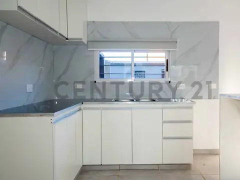 Casa 3 ambientes con 1 baño
