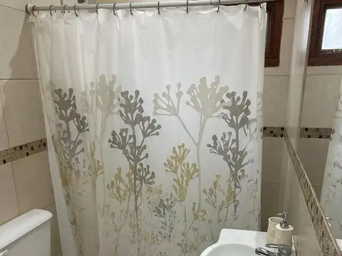 Casa 3 ambientes con 2 baños