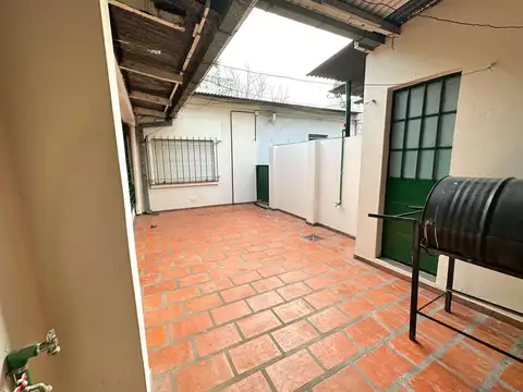 Depto Tipo Casa en Alquiler de 4 ambientes