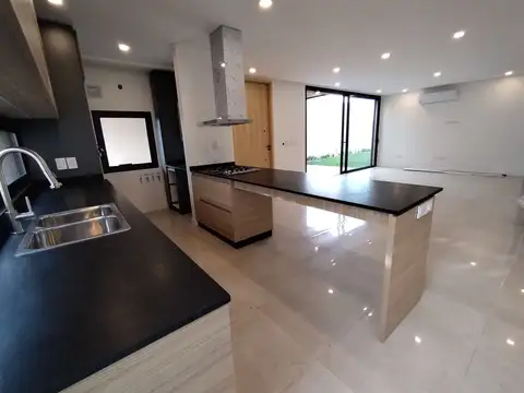Casa en Alquiler A Estrenar