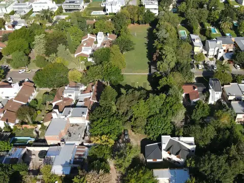 LOTE EN VENTA EN GONNET