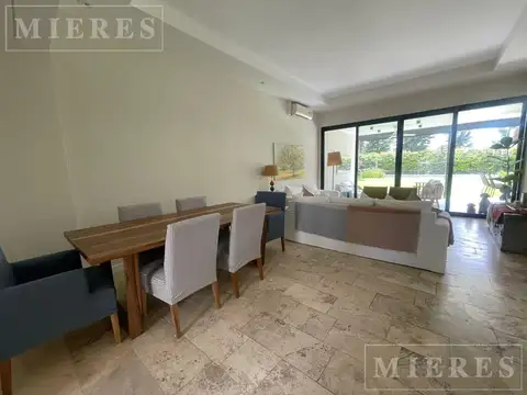 Casa 4 ambientes con 3 baños