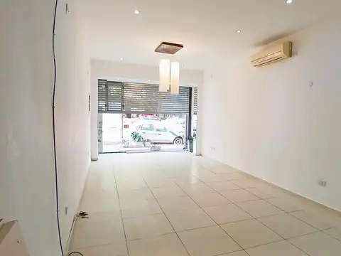 Local comercial - Zona 46 y 8