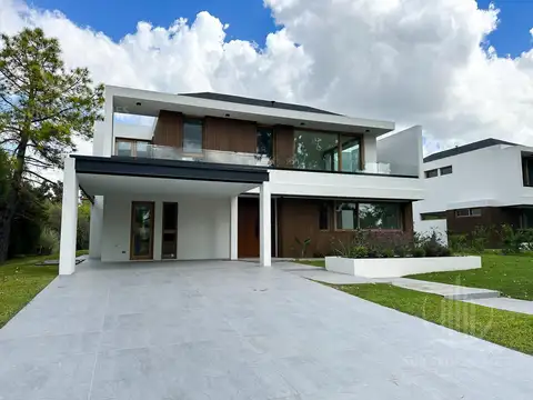 Casa en Alquiler de 4 dormitorios