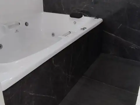 Casa 6 ambientes con 3 baños