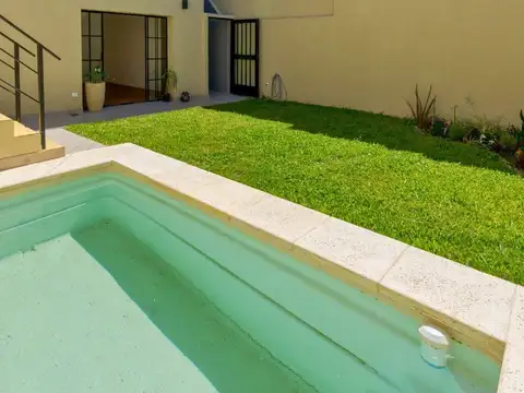 Depto Tipo Casa en Venta de 3 ambientes